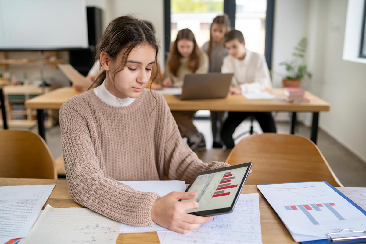 7 things to know about Schwab’s new brokerage account for teenagers 7 things to know about Schwab’s new brokerage account for teenagers