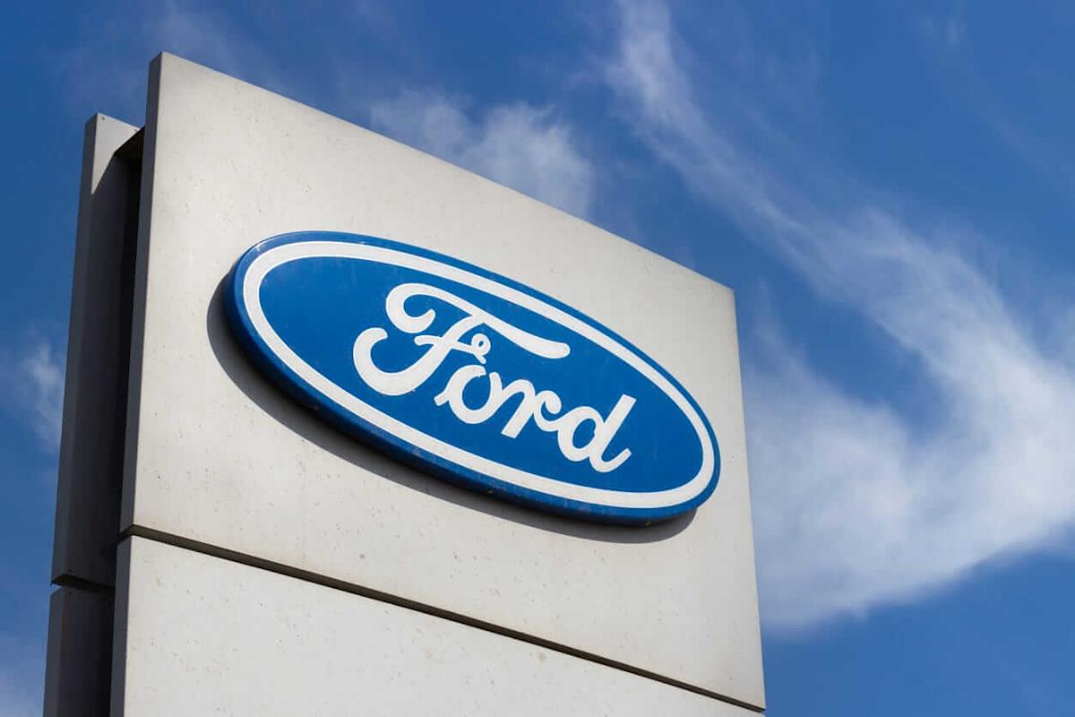 Is Ford a Dividend Stock Worth Buying for 2026 After Its 34% Rise This Year? Is Ford a Dividend Stock Worth Buying for 2026 After Its 34% Rise This Year?