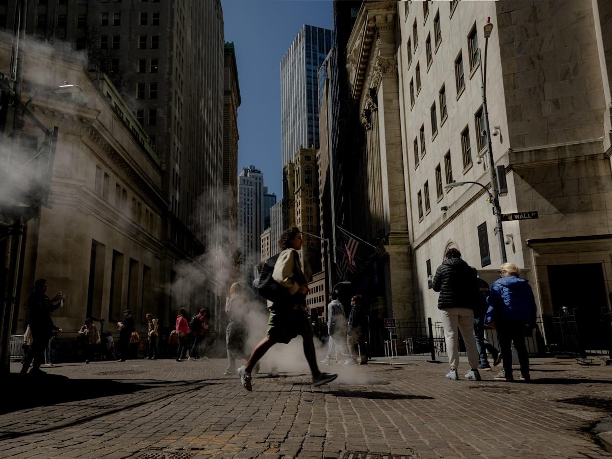 Stocks are roaring higher this year, but Vanguard says investors should stick 70% of their money into bonds Stocks are roaring higher this year, but Vanguard says investors should stick 70% of their money into bonds