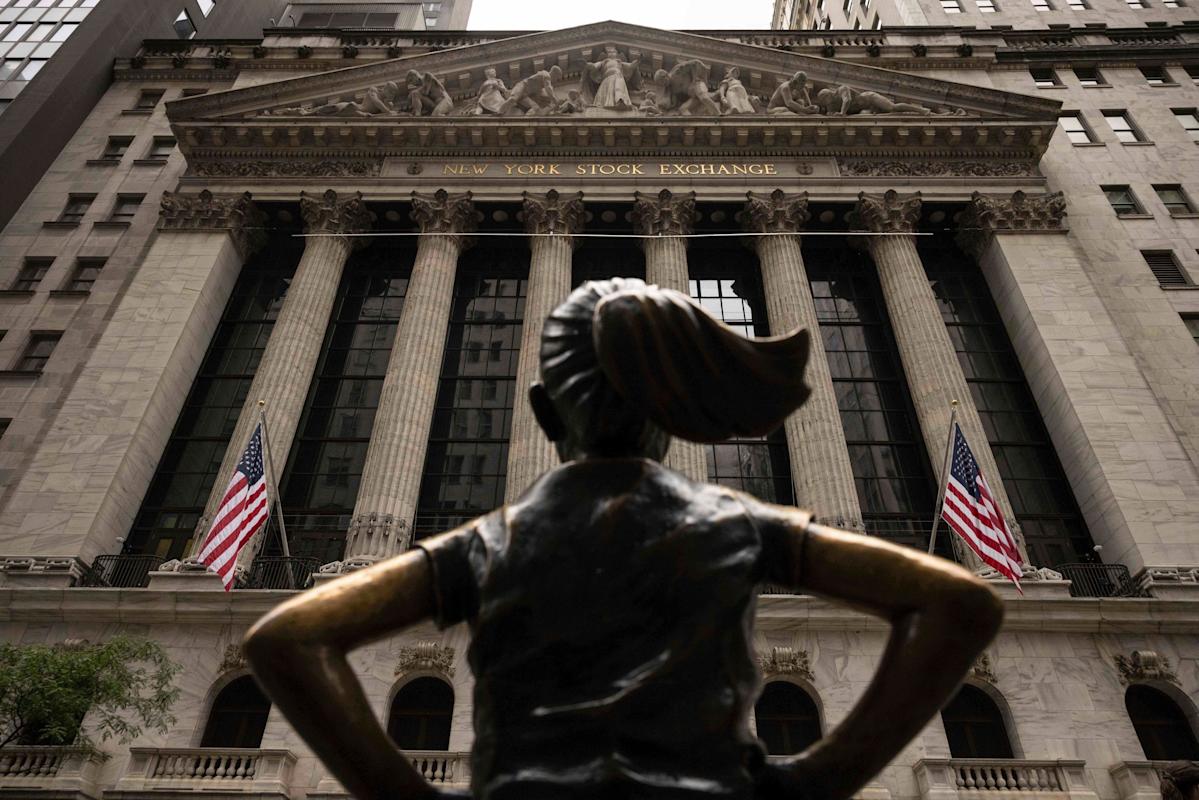 US stocks drift to a mixed finish as Wall Street closes another week of modest losses US stocks drift to a mixed finish as Wall Street closes another week of modest losses