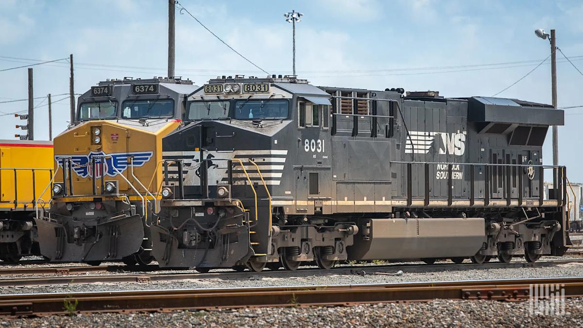 Union Pacific, Norfolk Southern in merger talks: WSJ Union Pacific, Norfolk Southern in merger talks: WSJ