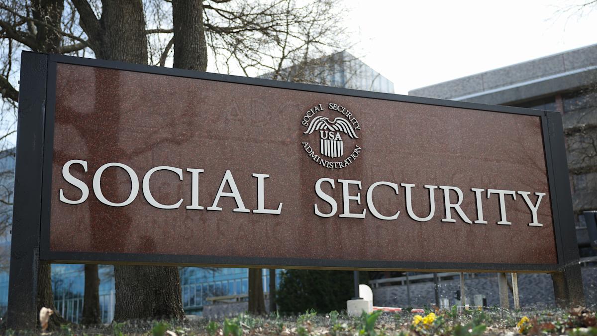 Social Security capped at ,000? ‘Crisis in the near horizon’ forces painful solution with new proposal. Do this now Social Security capped at ,000? ‘Crisis in the near horizon’ forces painful solution with new proposal. Do this now