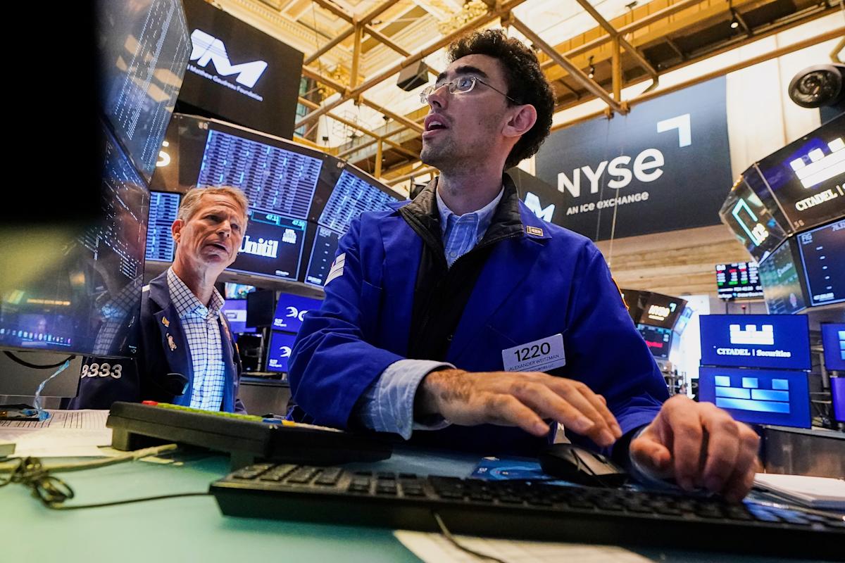 Wall Street finishes its latest winning week with a fade Wall Street finishes its latest winning week with a fade