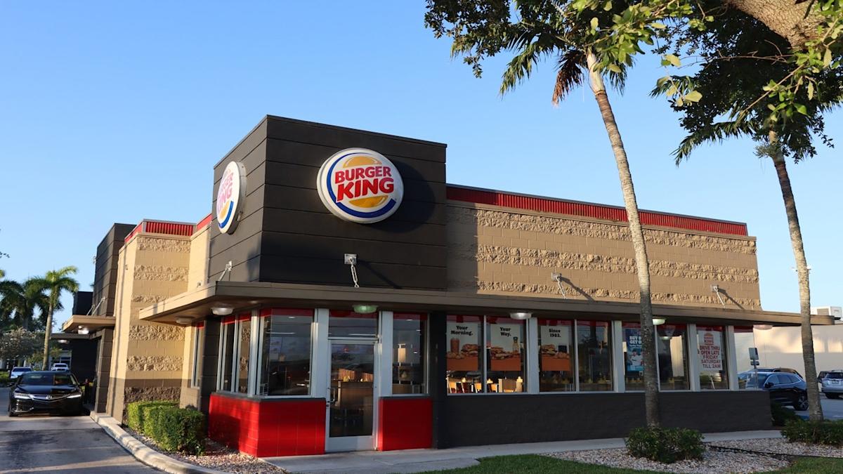Burger King to hire 60,000 new employees in US Burger King to hire 60,000 new employees in US