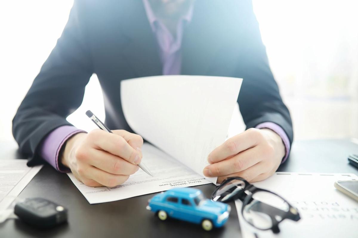 Car dealers and manufacturers emerge as alternative channels for UK motor cover Car dealers and manufacturers emerge as alternative channels for UK motor cover