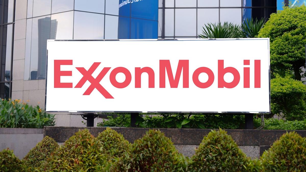 ExxonMobil reports 14% drop in Q4 net profit ExxonMobil reports 14% drop in Q4 net profit