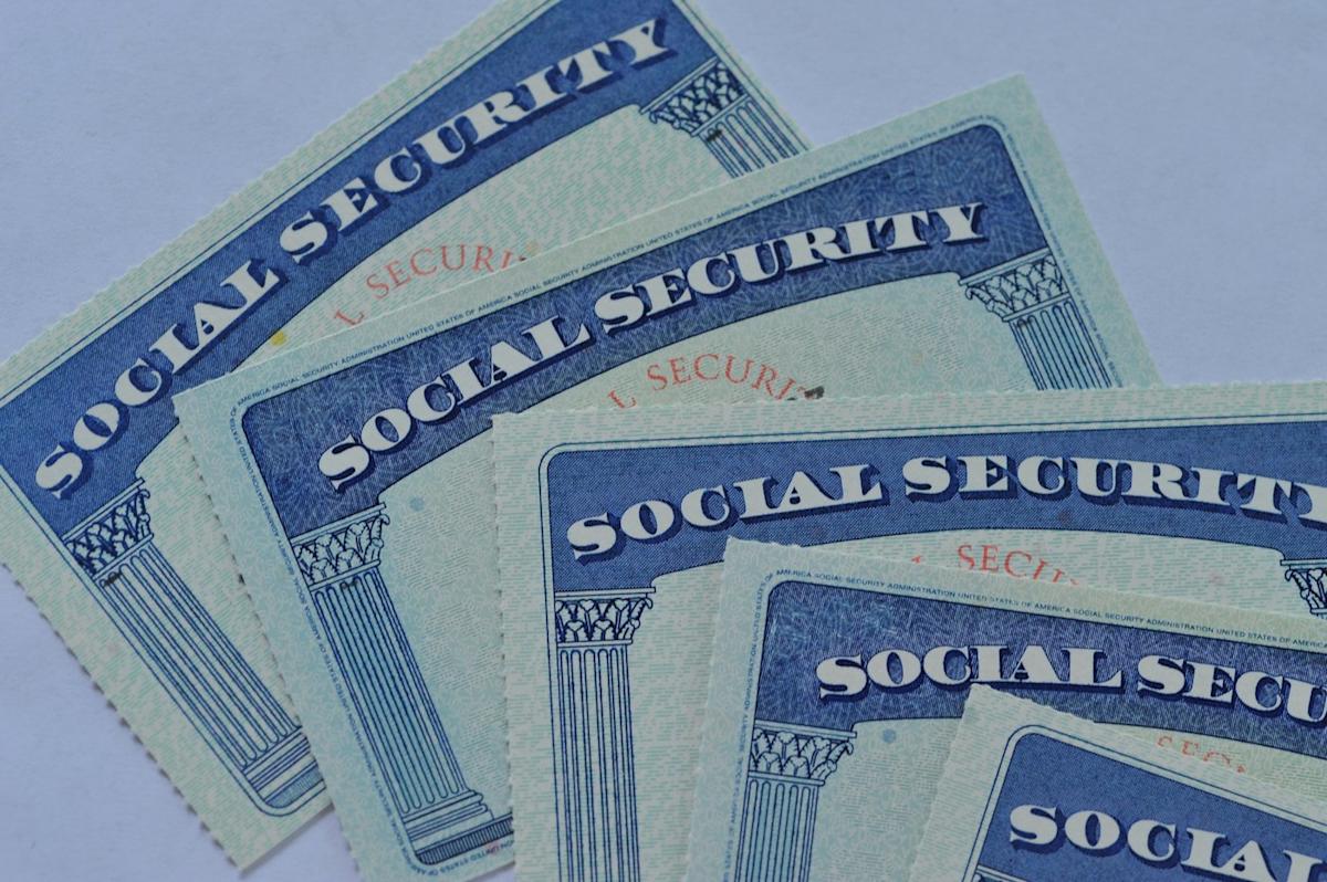 Retiring on Social Security Alone in 2026? Here’s the Monthly Income You May Be Looking At. Retiring on Social Security Alone in 2026? Here’s the Monthly Income You May Be Looking At.