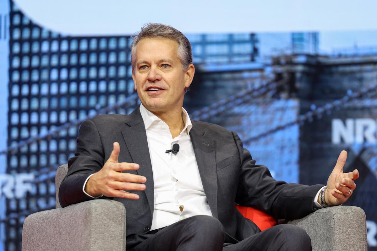 Walmart overhauls executive ranks, John Furner set to take CEO role at month’s end Walmart overhauls executive ranks, John Furner set to take CEO role at month’s end