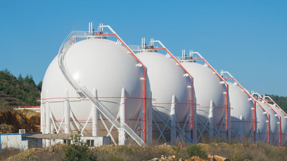 ADNOC Gas inks LNG deal worth up to bn with India’s HPCL ADNOC Gas inks LNG deal worth up to bn with India’s HPCL