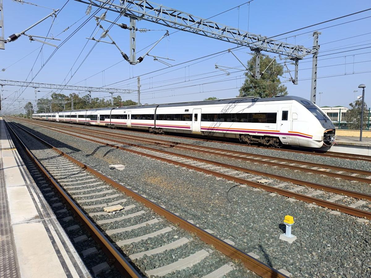 TD Cowen Lowers CSX Corp (CSX) Price Target Amid Berkshire Speculation TD Cowen Lowers CSX Corp (CSX) Price Target Amid Berkshire Speculation