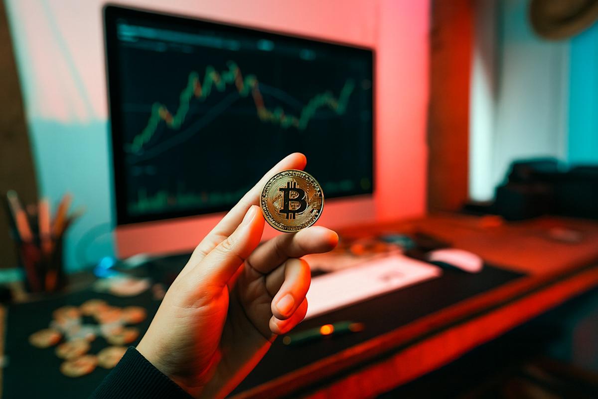 Strong Momentum in Block (XYZ)’s Square and Cash App Segments Drives UBS’ Bullish Stance Strong Momentum in Block (XYZ)’s Square and Cash App Segments Drives UBS’ Bullish Stance