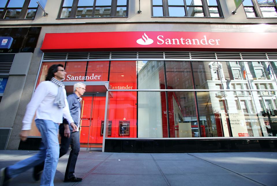 Banco Santander Brasil SA ADR (BSBR) Looks to Score Double With AI Banco Santander Brasil SA ADR (BSBR) Looks to Score Double With AI