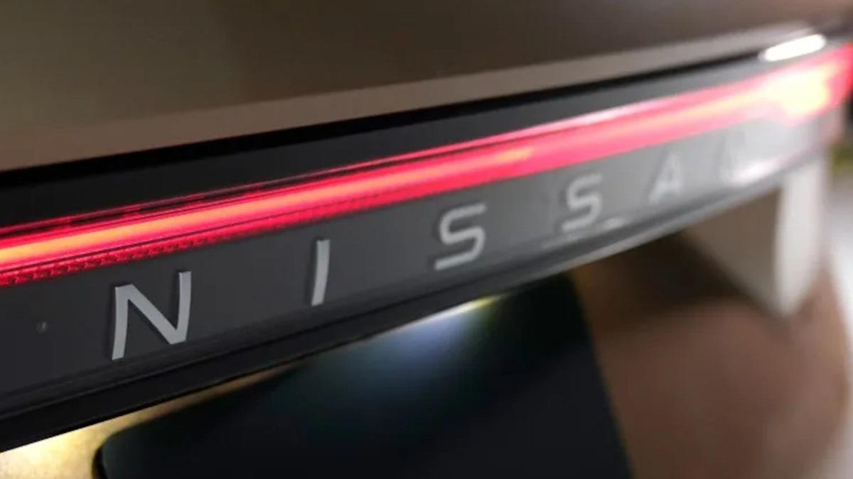 Nissan swings to first half loss, to sell Yokohama headquarters Nissan swings to first half loss, to sell Yokohama headquarters