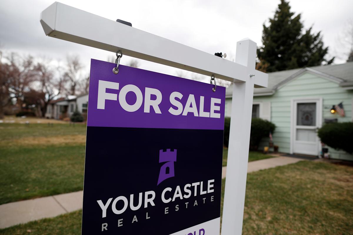 Mortgage rates dip back toward year-to-date lows Mortgage rates dip back toward year-to-date lows