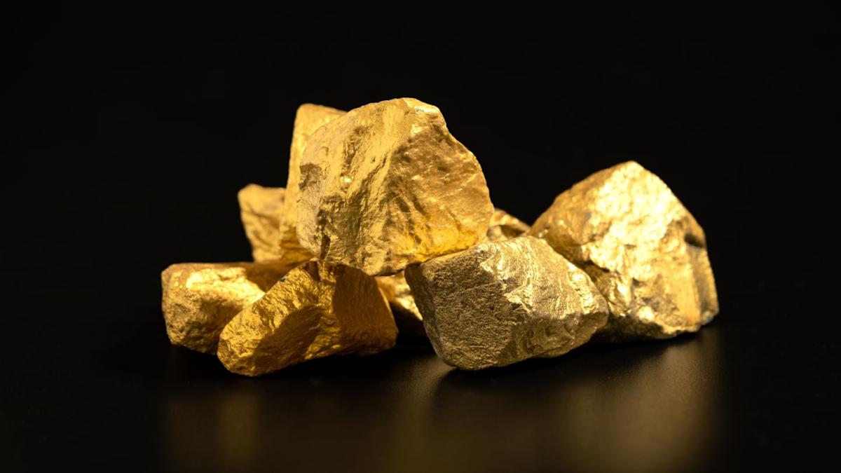 Equinox Gold agrees to sell Brazil portfolio to CMOC for .01bn Equinox Gold agrees to sell Brazil portfolio to CMOC for .01bn