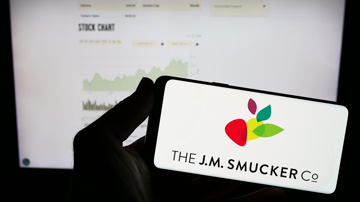 JM Smucker lifts FY sales forecast JM Smucker lifts FY sales forecast