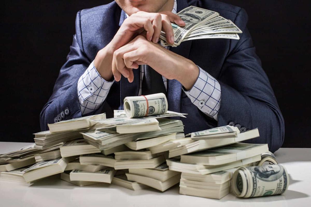 A Million Credit Union CEO Salary Made Clark Howard Say Management Can Hijack It to Enrich Themselves A Million Credit Union CEO Salary Made Clark Howard Say Management Can Hijack It to Enrich Themselves