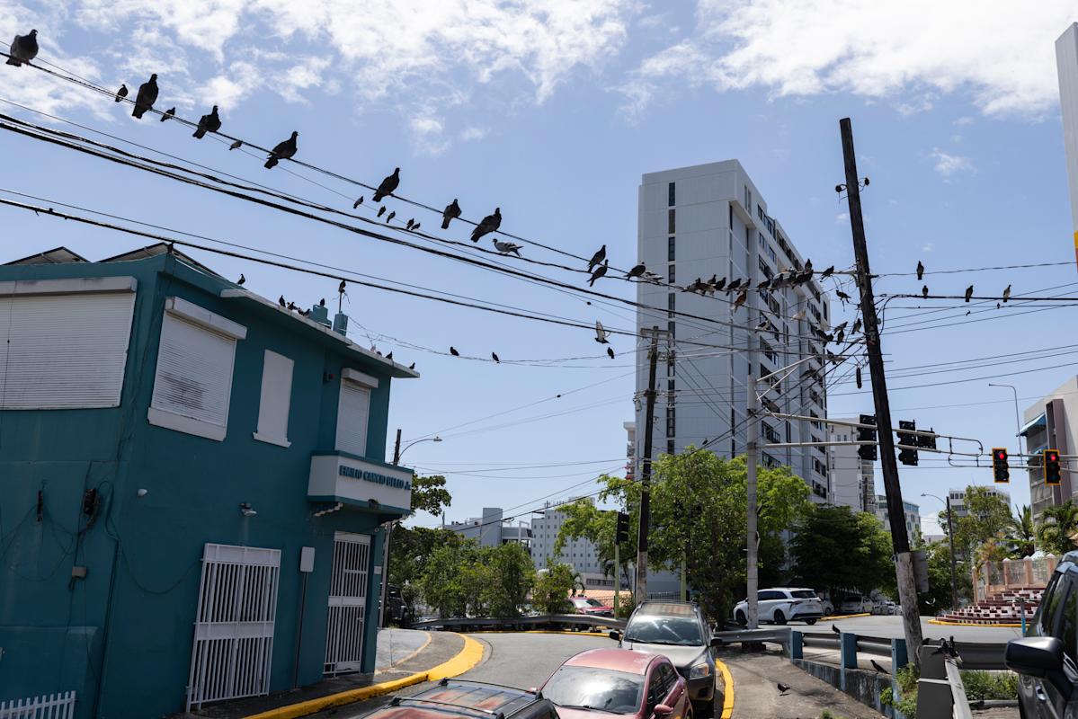 Deal to restructure Puerto Rico power company debt crumbles as some bondholders walk away Deal to restructure Puerto Rico power company debt crumbles as some bondholders walk away