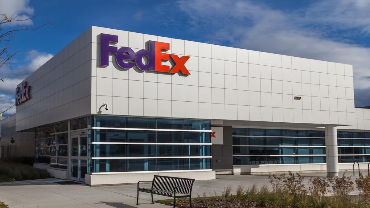 Richard Smith nominated to FedEx board, opening succession path to CEO Richard Smith nominated to FedEx board, opening succession path to CEO
