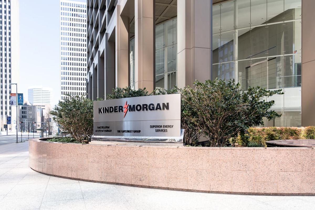What Are Wall Street Analysts’ Target Price for Kinder Morgan Stock? What Are Wall Street Analysts’ Target Price for Kinder Morgan Stock?