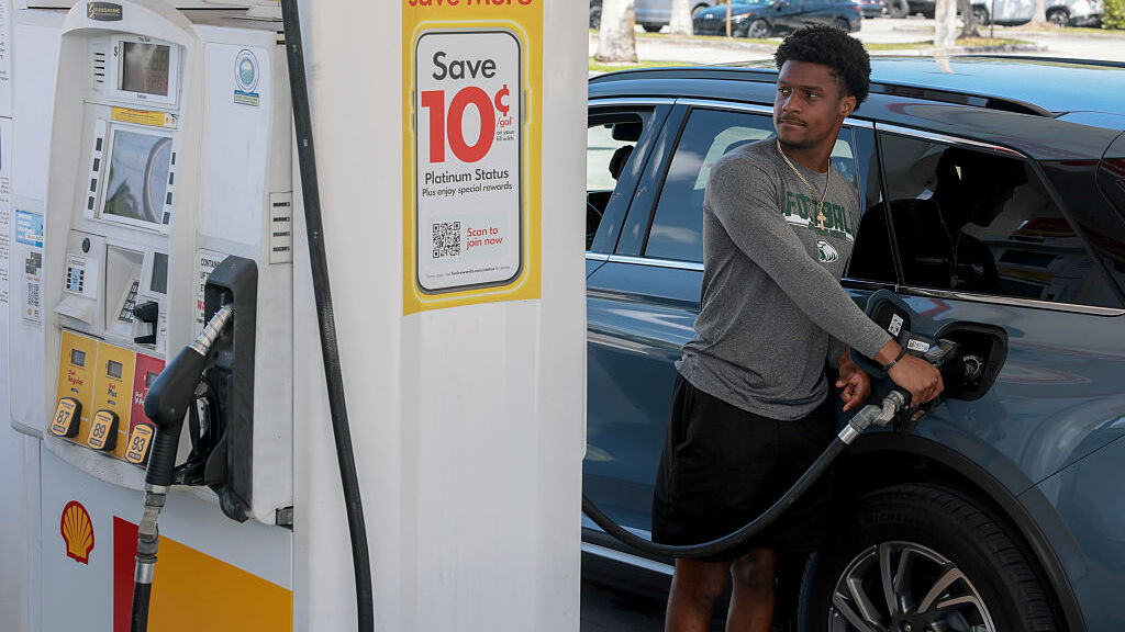 Gas prices are surging fastest in 5 states that backed Trump — and consumer sentiment hit an all-time low Gas prices are surging fastest in 5 states that backed Trump — and consumer sentiment hit an all-time low