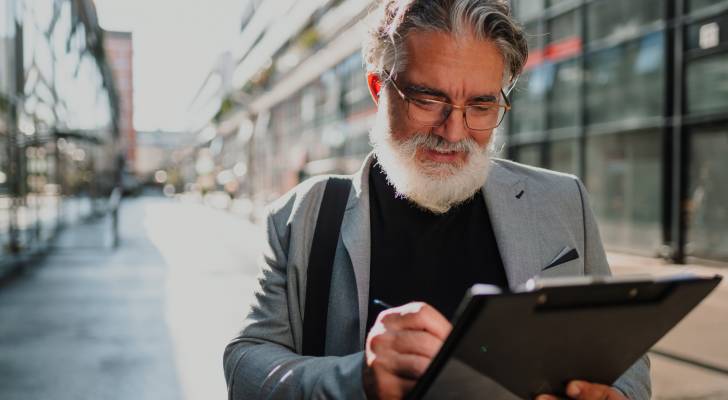 Veteran-turned-trader who regularly beats the S&P 500 shares 3 key tips for 2026. Why passive investors should take note Veteran-turned-trader who regularly beats the S&P 500 shares 3 key tips for 2026. Why passive investors should take note