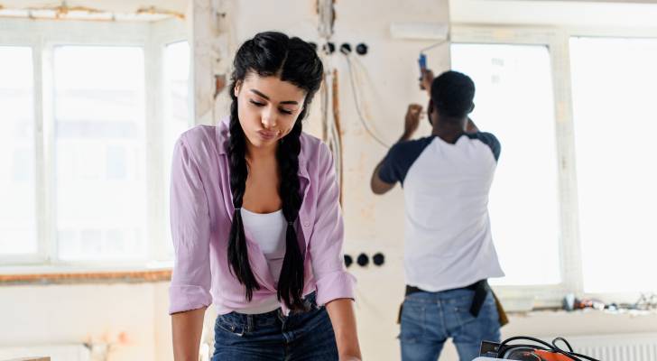 Mortgage rates projected to drop, but not enough to justify refinancing. How homeowners can tap equity for added cash Mortgage rates projected to drop, but not enough to justify refinancing. How homeowners can tap equity for added cash