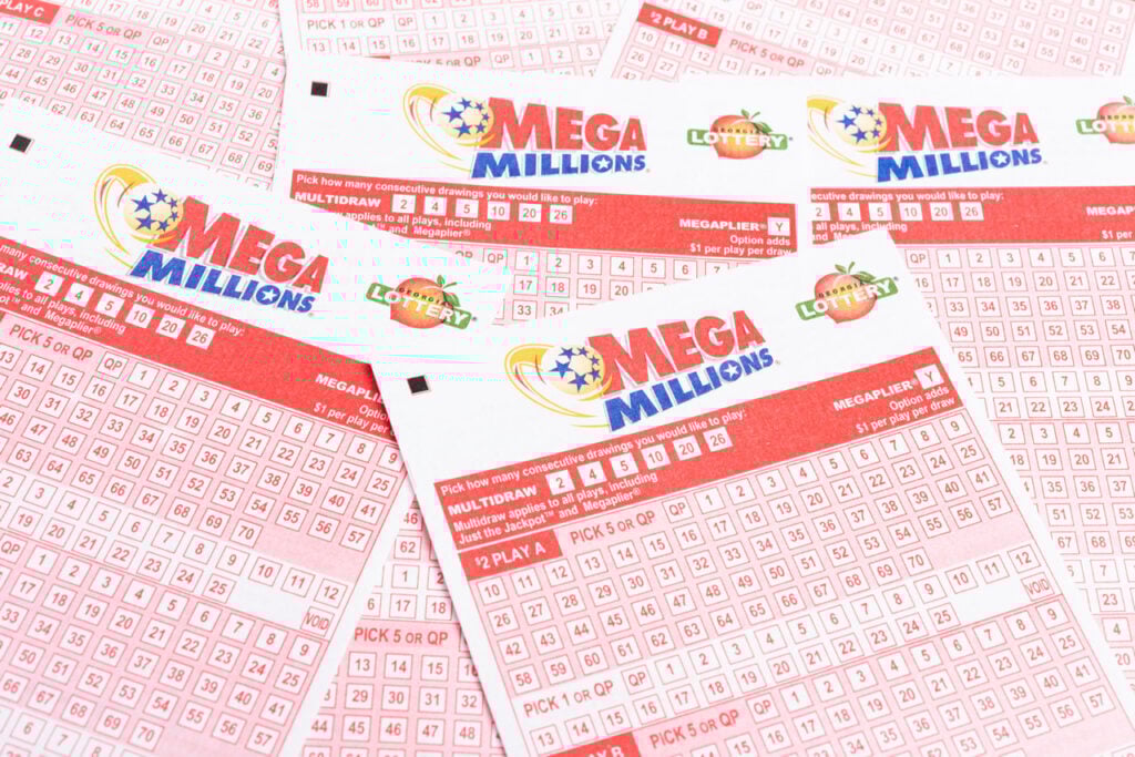 Most People Buy Mansions But This Virginia Lottery Winner Took the Lump Sum From a 8 Million Jackpot and Bought a Zero-Turn Lawn Mower Instead Most People Buy Mansions But This Virginia Lottery Winner Took the Lump Sum From a 8 Million Jackpot and Bought a Zero-Turn Lawn Mower Instead