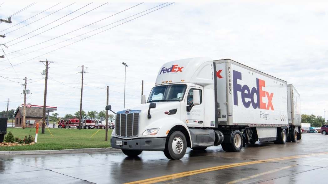 FedEx board approves spinoff of LTL unit FedEx board approves spinoff of LTL unit