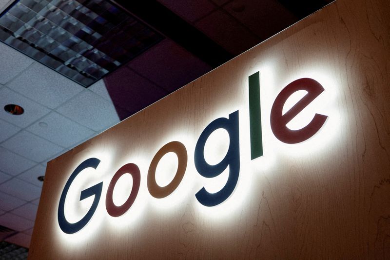 Google moves to avert EU fines with offer in news search case, Bloomberg News reports Google moves to avert EU fines with offer in news search case, Bloomberg News reports