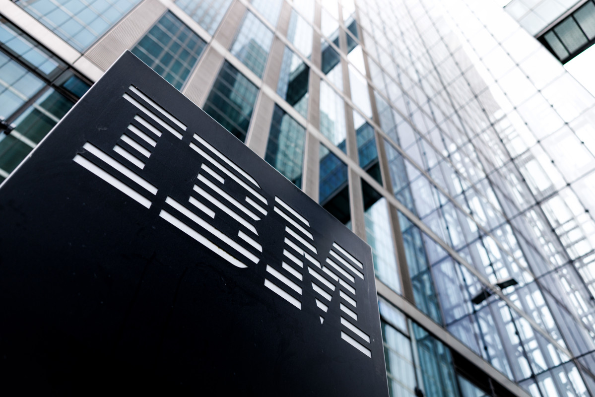 Who owns IBM? Top insiders & institutional shareholders Who owns IBM? Top insiders & institutional shareholders