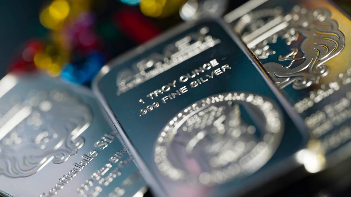 Silver and gold tumble triggers major reset for mining stocks Silver and gold tumble triggers major reset for mining stocks