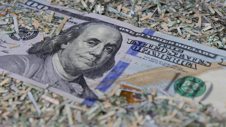 De-Dollarization Surges in Asia, Challenging Dollar Dominance in Global Trade De-Dollarization Surges in Asia, Challenging Dollar Dominance in Global Trade