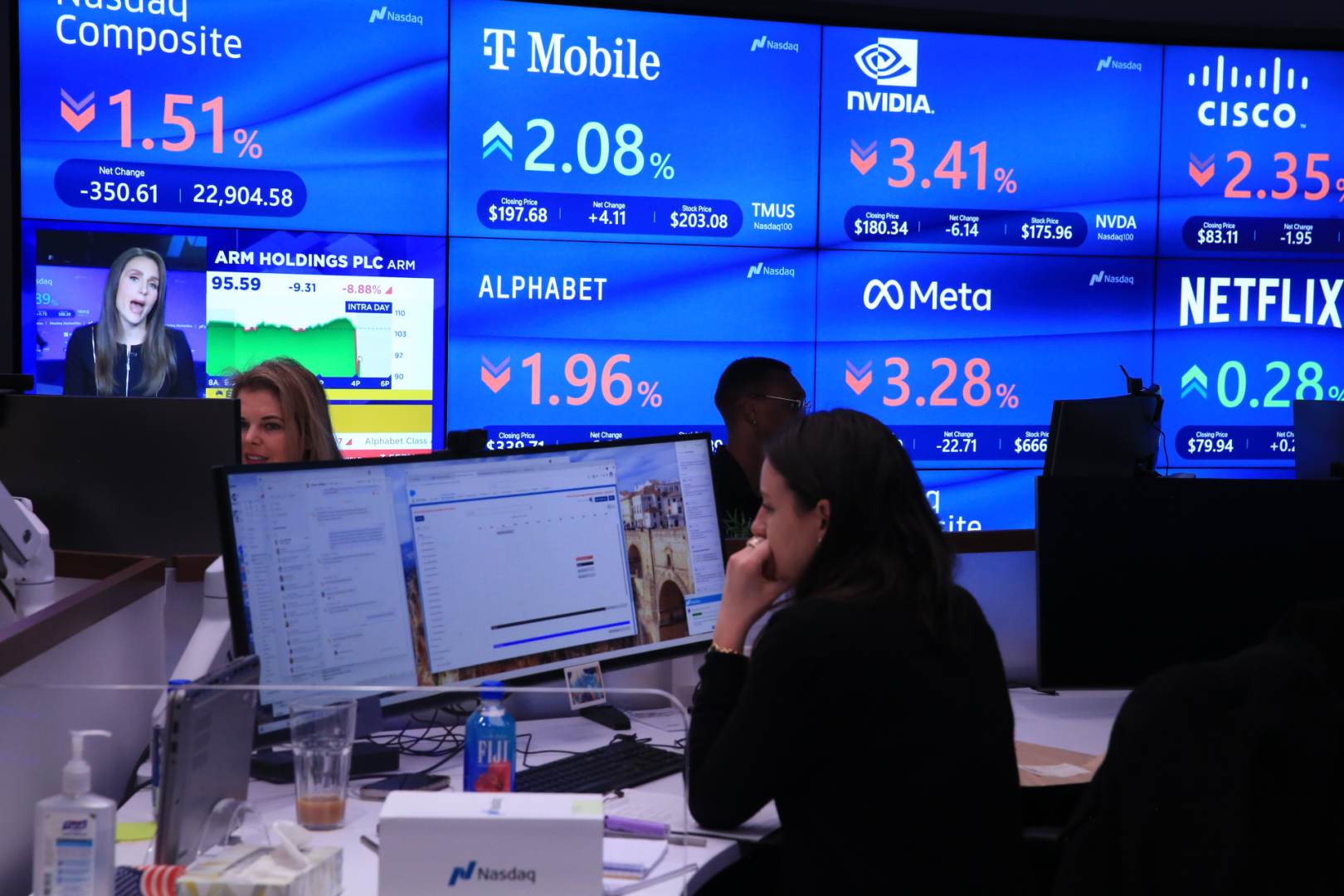 Stock market today: Live updates Stock market today: Live updates