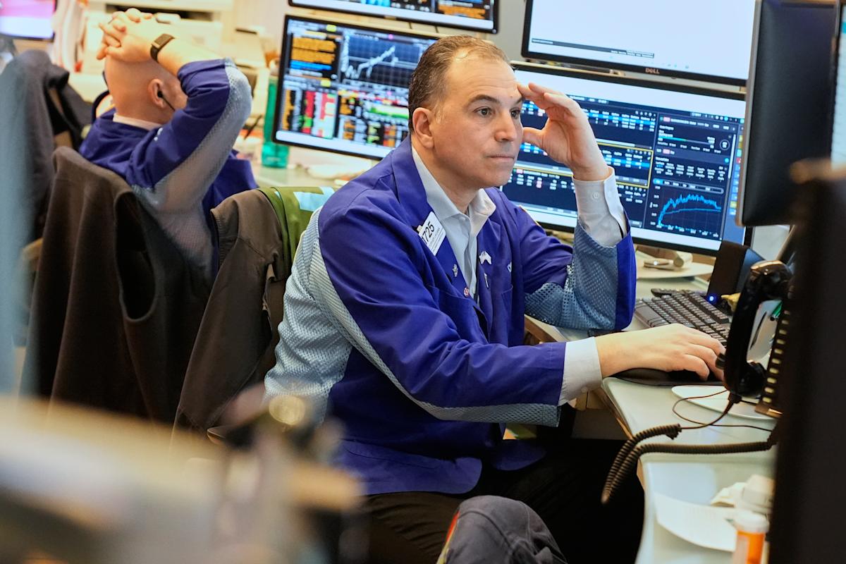 Dow, S&P 500, Nasdaq futures plunge as fresh strikes intensify Iran conflict Dow, S&P 500, Nasdaq futures plunge as fresh strikes intensify Iran conflict