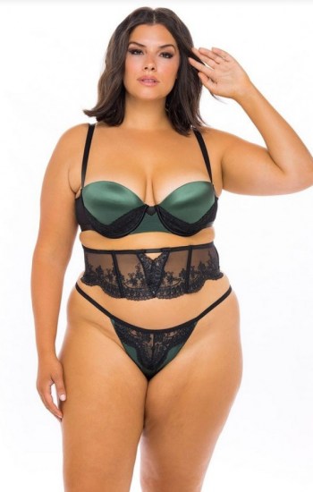 Mold Cup Bra With Embroidery Detailing and Matching Waistcincher and Panty Mold Cup Bra With Embroidery Detailing and Matching Waistcincher and Panty