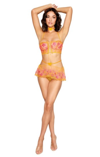 3pc Embroidered Lace Bustoer Set 3pc Embroidered Lace Bustoer Set