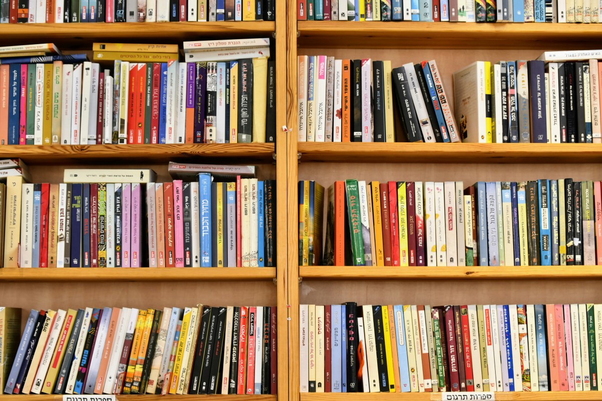 9 Book Publishing Companies Accepting New Authors 9 Book Publishing Companies Accepting New Authors