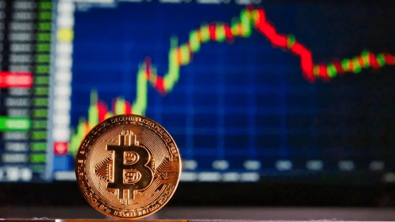 Crypto Market Dynamics: Bitcoin’s Evolution and Altcoin Innovations Reshaping Digital Finance in 2024 Crypto Market Dynamics: Bitcoin’s Evolution and Altcoin Innovations Reshaping Digital Finance in 2024