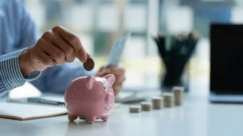 Smart Investing on a Budget: How to Start Small and Build Wealth Over Time Smart Investing on a Budget: How to Start Small and Build Wealth Over Time