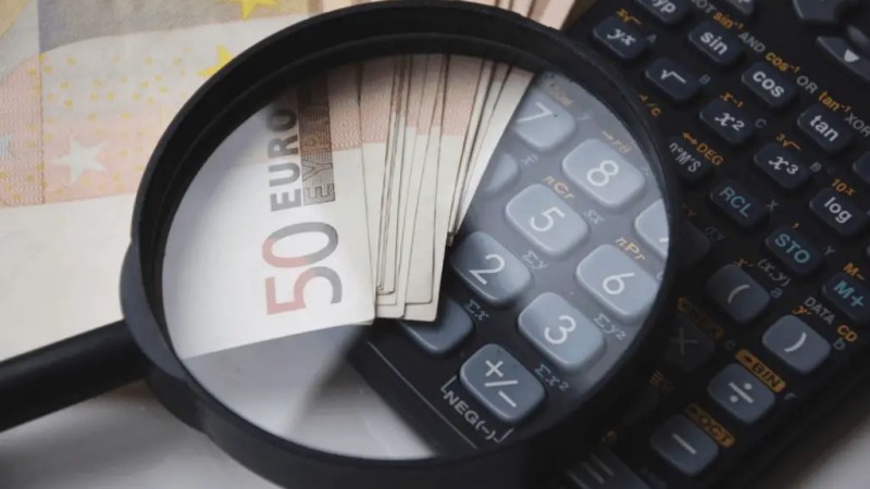 How Interest Rates Affect Stock Prices and the Economy How Interest Rates Affect Stock Prices and the Economy