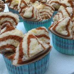 Resep Kue Zebra Kukus: Hidangan Manis Bermotif Menarik Resep Kue Zebra Kukus: Hidangan Manis Bermotif Menarik