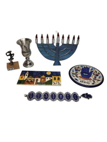 Vintage Judaica Mixed Lot Hanukkah Stained Glass Hanging Plaques Vintage Judaica Mixed Lot Hanukkah Stained Glass Hanging Plaques