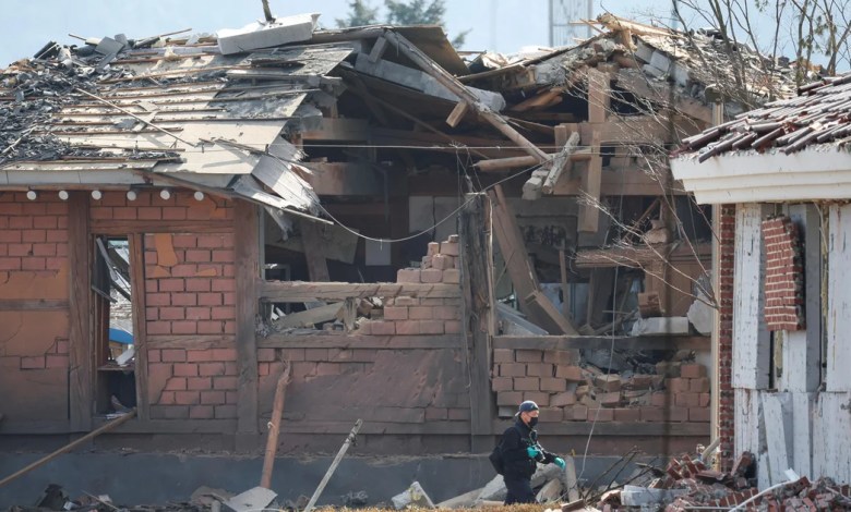 2 South Korean fighter jets accidentally drop 8 bombs on civilian area during training, officials say 2 South Korean fighter jets accidentally drop 8 bombs on civilian area during training, officials say
