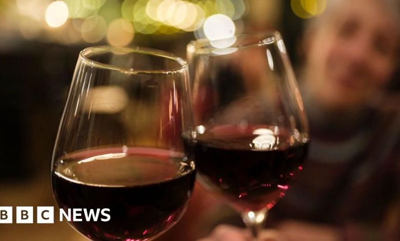US surgeon general calls for cancer warnings on alcoholic drinks US surgeon general calls for cancer warnings on alcoholic drinks