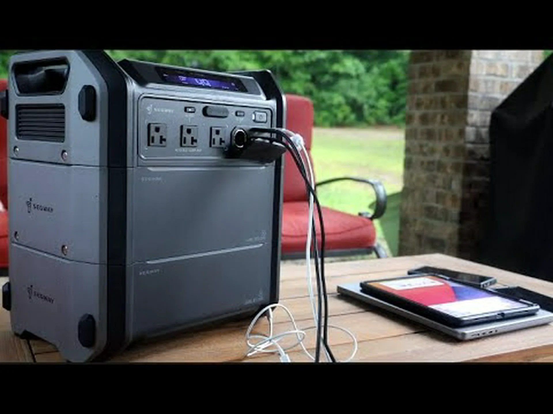 テスト中のセグウェイ パワー ステーション キューブ 2000: 徹底的なパワー ステーション テスト中のセグウェイ パワー ステーション キューブ 2000: 徹底的なパワー ステーション