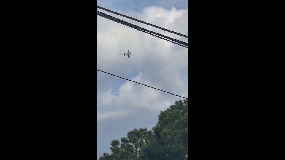 Usa, un pilota minaccia di schiantare aereo su un negozio Walmart (Twitter)