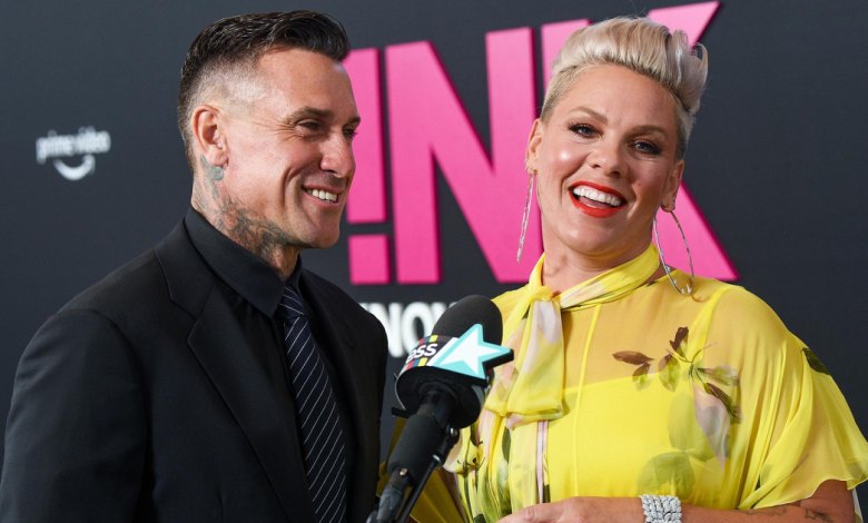 Carey Hart Reveals The Secret Of 19-Year Marriage To Pink (External) Carey Hart Reveals The Secret Of 19-Year Marriage To Pink (External)