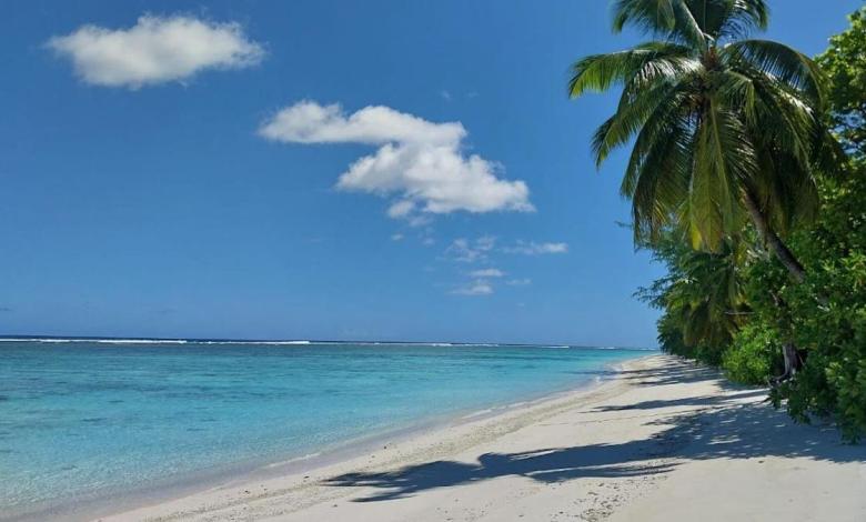 Is this tiny island in Mauritius a secret spy station? Is this tiny island in Mauritius a secret spy station?