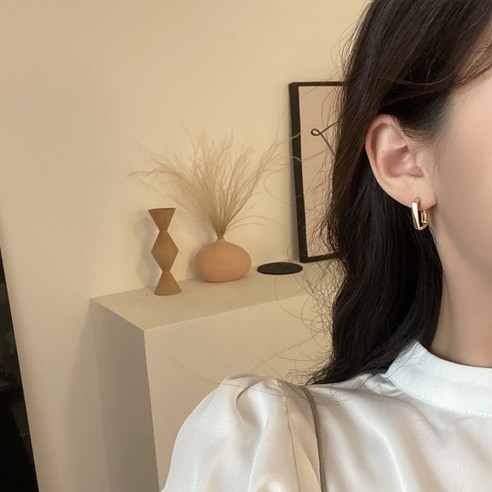 영블리 E381 네모 스퀘어 프레임 볼드 귀걸이